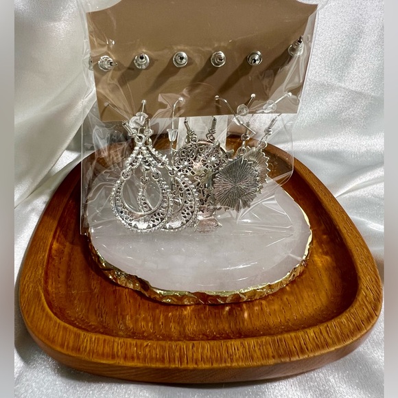 Southwestern Earrings Set - Picture 3 of 4